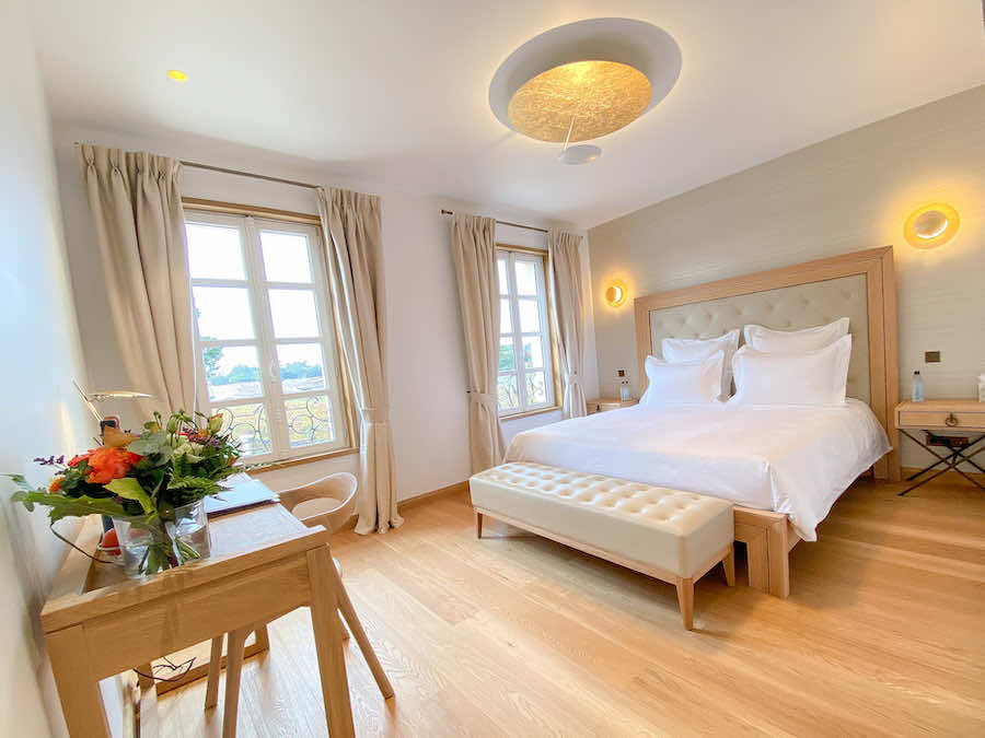 image illustration chambre deluxe - le petit monlot image illustration chambre deluxe - le petit monlot